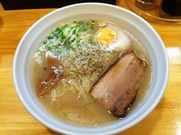 「焦がし牛塩らぁめん 750」@らーめん つけ麺 春樹 日暮里店の写真