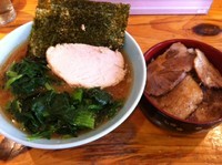 「朝ラー＋炙りチャーシュー丼　（500円＋150円）」@横浜ラーメン 武蔵家 大井町店の写真