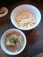 「つけ麺(小)500円(オープンサービス)通常700円」@ones ones 早稲田店の写真