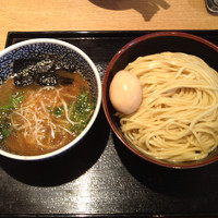 「半熟味玉濃厚魚介つけ麺・中盛り(880円+50円)」@麺屋 一燈の写真