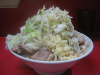 「小豚増しラーメン（ヤサイチョイマシ、ニンニク）」@ラーメン二郎 大宮店の写真