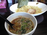 「濃厚鶏白湯つけ麺（￥800」@二代目ラーメン処「まるは」 旬の写真