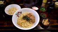 「油そば大盛り、万人トッピング」@油そば専門店 万人力の写真