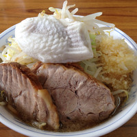 「鯛焼ラーメン¥680(麺硬、野菜チョイマシ、ニンニクマシマシ)」@たいやき本舗 藤家 泉店の写真