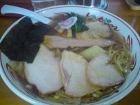 「焼豚ワンタン麺　１，０００円」@とら食堂 松戸分店の写真