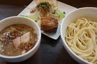 「肉野菜つけめん・中(630円)+ごはんサービス」@ones ones 早稲田店の写真