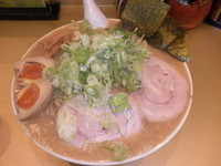 「みそラーメン・中盛り・もやし（７５０円＋５０円＋１００円）」@超ごってり麺 ごっつ 秋葉原店の写真