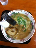 「ラーメン５００円、替玉１５０円」@らーめん 福来家の写真