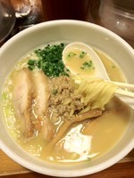 「白鶏らーめん（680円）」@鶏の穴の写真