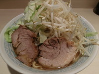 「らーめん（680円）」@らーめん 陸 尾山台店の写真