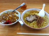 「中華そば+半カレーライス」@中華そば さとうの写真