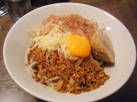 「まぜそば」@ジャンクガレッジ 東京ラーメンストリートの写真