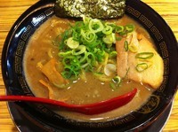 「濃厚ラーメン (650円)」@濃厚豚骨ラーメン専門 濃厚軍団 山之手店の写真