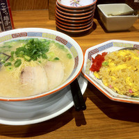 「C定食(ラーメンと炒飯)」@博多ラーメン こちゃ麺亭 南草津店の写真