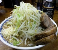 「小豚入りラーメン ￥850」@ラーメン二郎 新小金井街道店の写真