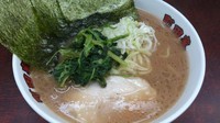 「ラーメン_700円」@横浜ラーメン 町田家 新宿南口店の写真
