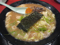 「とんこつ黒(こってり)＋かえ玉」@火の国 文龍 総本店の写真