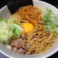 「汁なし麺￥500＋生卵￥50」@麺や 田なべの写真