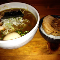 「（夜限定）鶏油（塩）¥730＋味玉¥100＋白ごはん¥100」@喜乃壺の写真