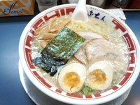 「東京とんこつラーメン」@屯ちん 川崎店の写真