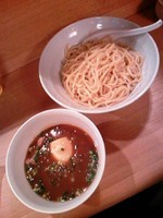 「魚介豚骨つけ麺（大盛）４００円(ｸﾞﾙｰﾎﾟﾝ)通常８００円」@豚しゃぶら～めん831の写真