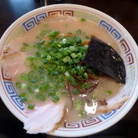 「長浜チャーシューメン＋替玉　900＋100＝1000円」@ハングリードラゴンの写真