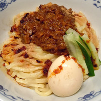 「ジャージャー麺（９月限定）￥８５０」@煮干中華そば 鈴蘭 新宿店の写真