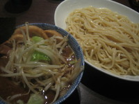 「極濃厚つけ麺（盛り盛り）＋チャーシュー １２００円」@麺匠 無限創の写真