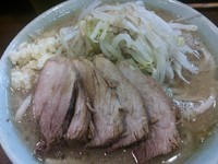 「ぶた入りラーメン　ニンニクカラメ」@ラーメン二郎 池袋東口店の写真