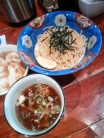 「つけそば（黒だし・肉ワンタン）８８０円」@八雲の写真