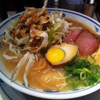 「らあめん（かため）＋キャベツ」@らあめん英 本店の写真