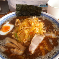 「煮干とんこつ醤油ラーメン」@らーめん大吉の写真