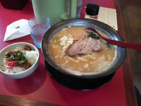 「満天みそらーめん(７８７円)＋ランチ豚トロかけご飯(５２円)」@満天家 小山店の写真