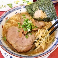 「中華そば+魚節+中盛　650円※月火限定価格」@らー麺 爆筑の写真
