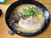 「ラーメン＋替玉（￥500＋￥100）」@ラーメン自由人の写真