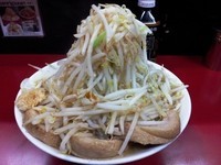 「豚ラーメン ￥850　ニンニク　ヤサイ」@千里眼の写真