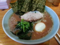 「朝ラーメン＋キャベツ(５００円＋ツイッター割)」@横浜ラーメン 武蔵家 大井町店の写真