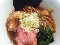 「魚出汁そば(醤油)+チャーシュー」@麺 GLITTERの写真