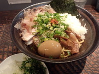 「油そば＋ねぎ増し」@らーめん 瞠 恵比寿店の写真