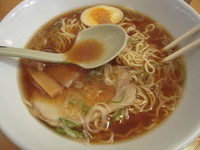 「旭川醤油ラーメン（650円）」@旭山動物園中央食堂の写真