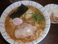 「中華そば（６９０円）中盛り同額＋ちょっとだけご飯（５０円）」@麺恋処 き楽の写真