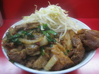 「豚スタミナラーメン＋豚3枚（ニンニク少しタマネギ）1050円」@麺屋 桐龍の写真