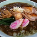 カレー拉麺 800円　麺カタメ