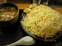 「しょうゆつけ麺大盛　￥730(野菜・味たまクーポン使用)」@つけ麺屋 のぶなが 北口店の写真
