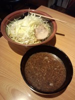 「ピリ辛ネギ醤油つけ麺」@むてっぽうの写真