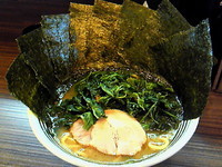 「ラーメン並、太麺 ￥580＋海苔￥50＋ほうれん草￥50」@萩原家の写真