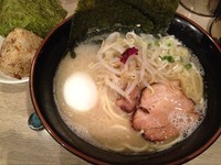 「しおラーメン＋味付玉子（￥630＋￥100）」@品の一の写真