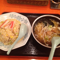 「半ラーメン➕チャーハンセット」@味の店 錦 渋谷2号店の写真