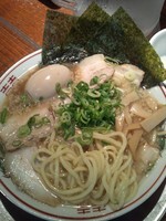 「特製背油煮干しラーメン　￥860」@NIKU×NIBO さいころ 立川店の写真