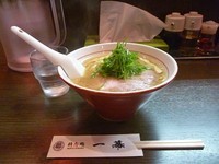 「鮫節そば」@麺恋処 一幕の写真